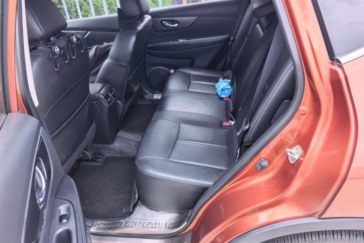 Used Nissan X-Trail 2014 2.5L CVT Luxury Edition 4WD Left Rear Seat