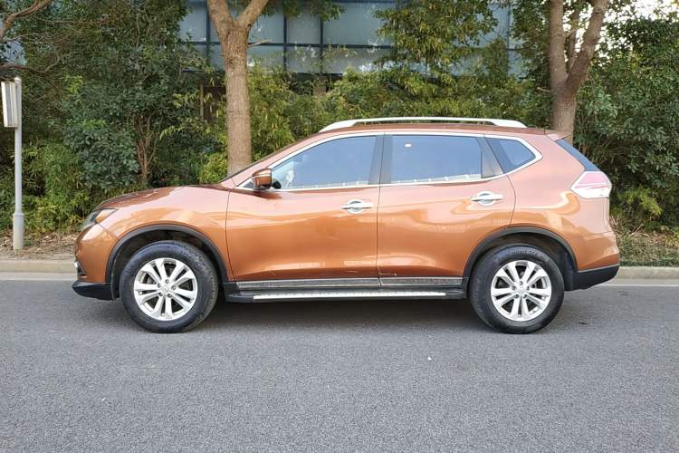 Used Nissan X-Trail 2014 2.0L CVT Comfort Edition 2WD Left Side