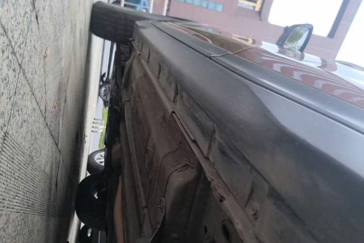 Used Nissan X-Trail 2014 2.0L CVT Comfort Edition 2WD Left Side Sill
