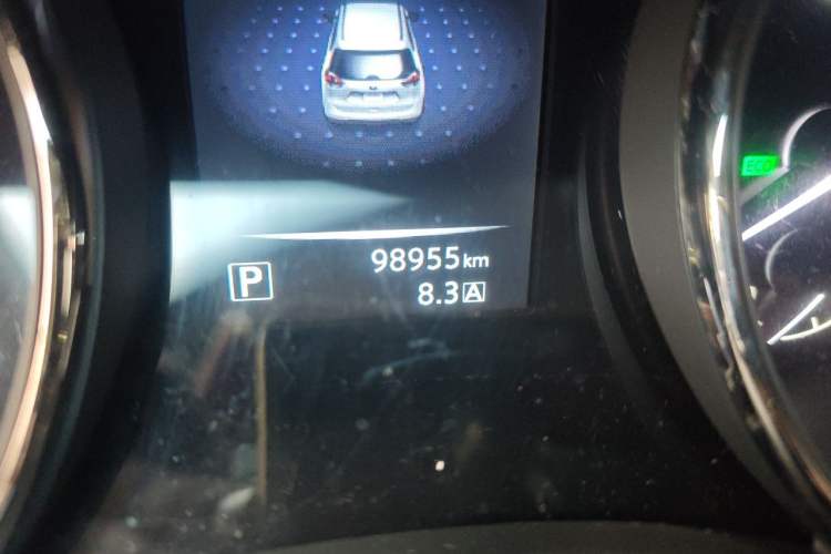 Used Nissan X-Trail 2014 2.0L CVT Comfort Edition 2WD Odometer Close Up