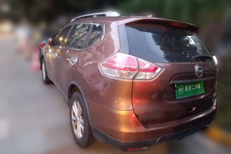 Used Nissan X-Trail 2014 2.5L CVT Leading Edition 4WD Rear Left 45 Deg