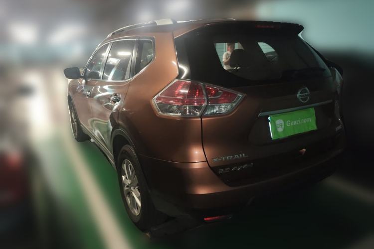 Used Nissan X-Trail 2014 2.5L CVT Leading Edition 4WD Rear Left 45 Deg