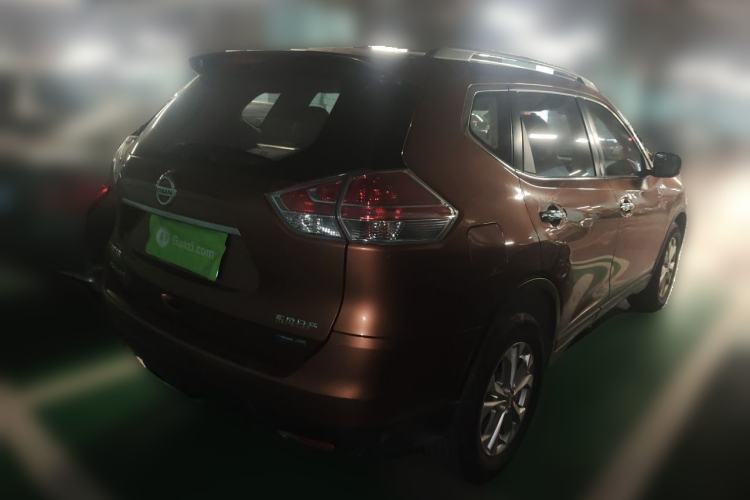 Used Nissan X-Trail 2014 2.5L CVT Leading Edition 4WD Rear Right 45 Deg
