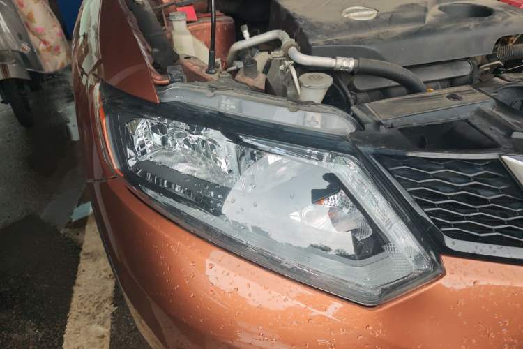 Used Nissan X-Trail 2014 2.0L CVT Comfort Edition 2WD Right Front Headlight
