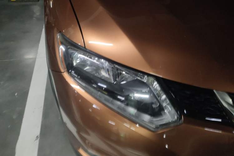 Used Nissan X-Trail 2014 2.0L CVT Comfort Edition 2WD Right Front Headlight