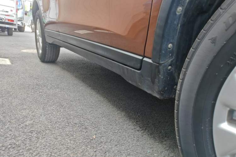 Used Nissan X-Trail 2014 2.0L CVT Comfort Edition 2WD Right Side Sill