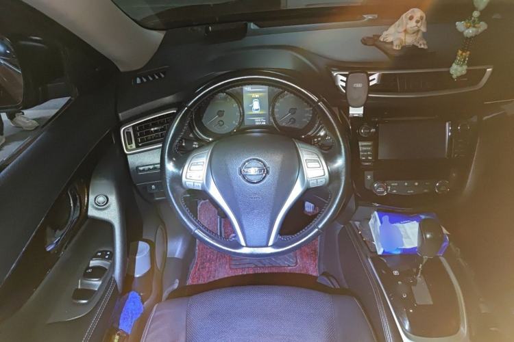 Used Nissan X-Trail 2014 2.5L CVT Ultimate Edition 4WD Steering Wheel