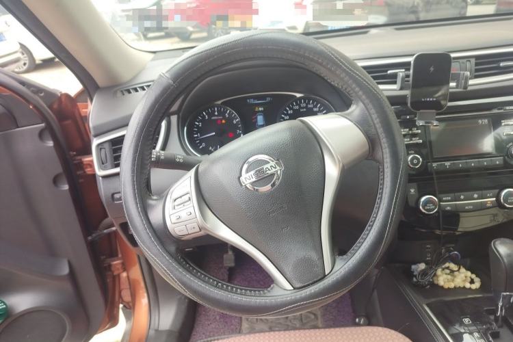Used Nissan X-Trail 2014 2.0L CVT Comfort Edition 2WD Steering Wheel