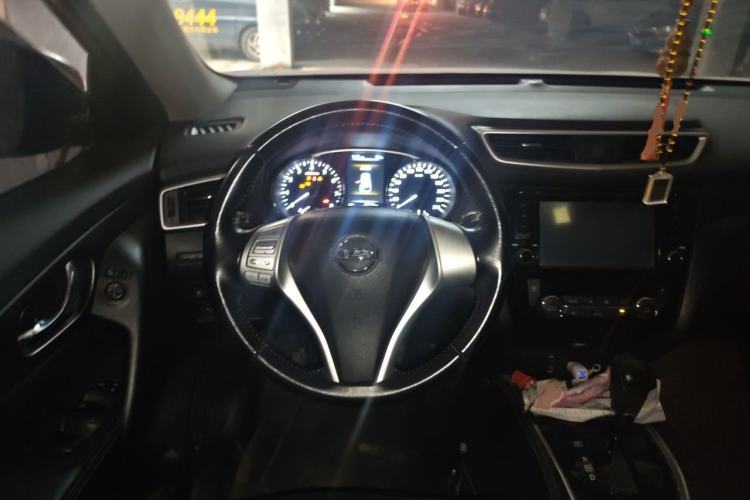 Used Nissan X-Trail 2014 2.0L CVT Comfort Edition 2WD Steering Wheel