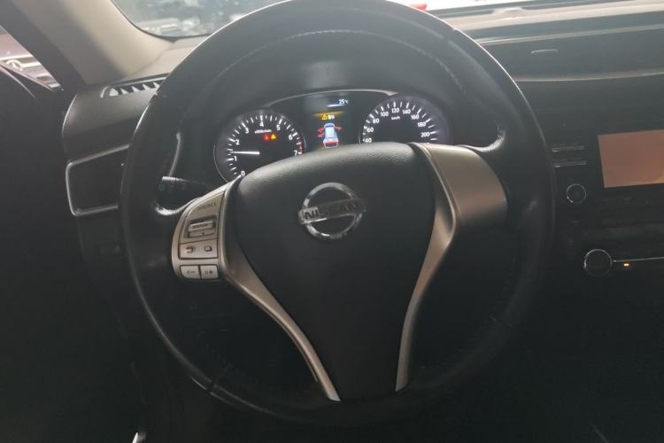 Used Nissan X-Trail 2014 2.0L CVT Comfort Edition 2WD Steering Wheel