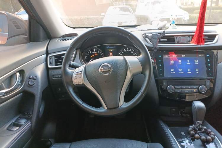 Used Nissan X-Trail 2014 2.0L CVT Comfort Edition 2WD Steering Wheel