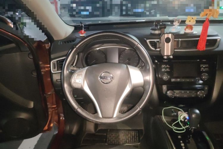 Used Nissan X-Trail 2014 2.0L CVT Comfort Edition 2WD Steering Wheel