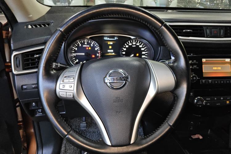 Used Nissan X-Trail 2014 2.0L CVT Comfort Edition 2WD Steering Wheel