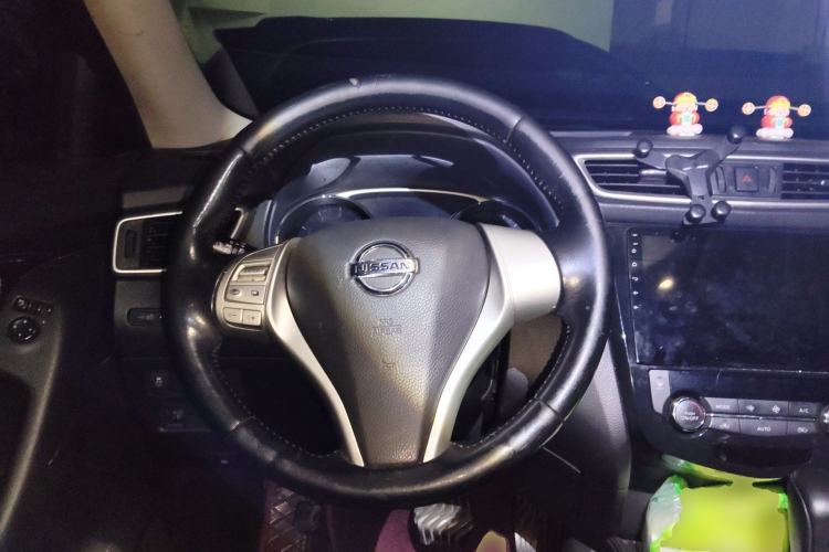Used Nissan X-Trail 2014 2.5L CVT Leading Edition 4WD Steering Wheel