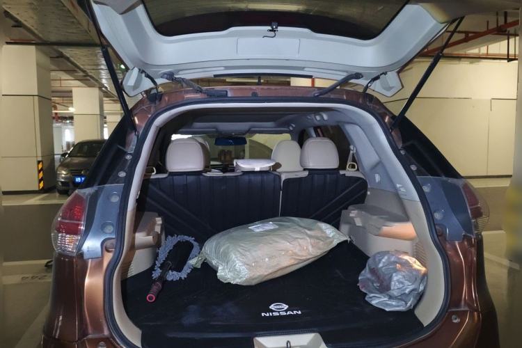 Used Nissan X-Trail 2014 2.0L CVT Comfort Edition 2WD Trunk