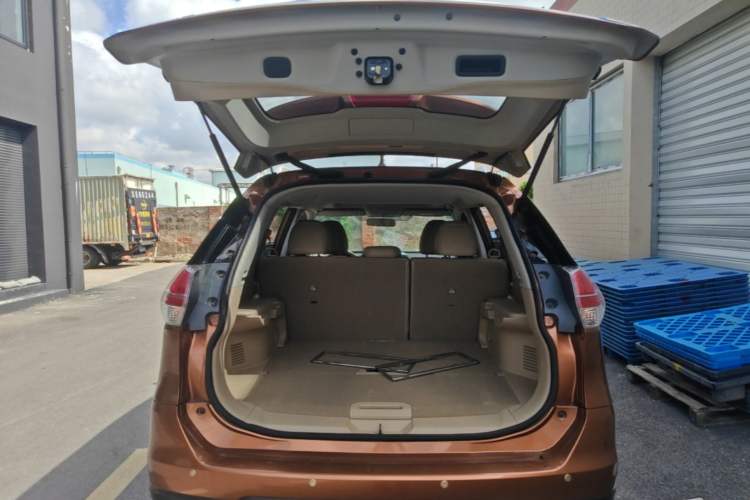 Used Nissan X-Trail 2014 2.0L CVT Comfort Edition 2WD Trunk