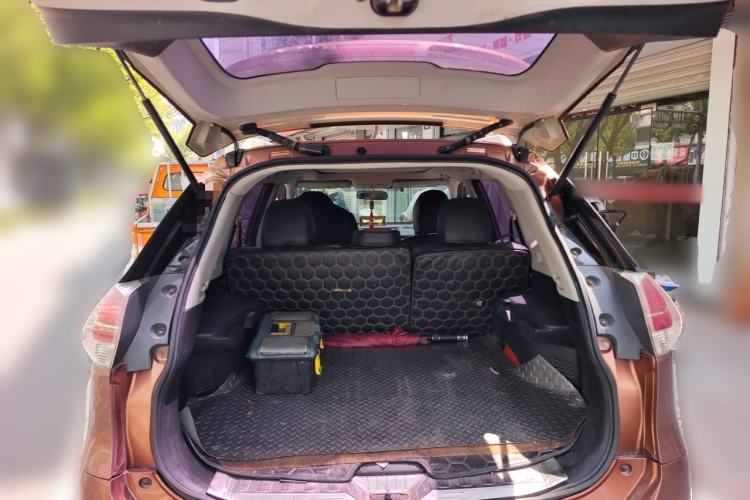 Used Nissan X-Trail 2014 2.0L CVT Smart Edition 2WD Trunk
