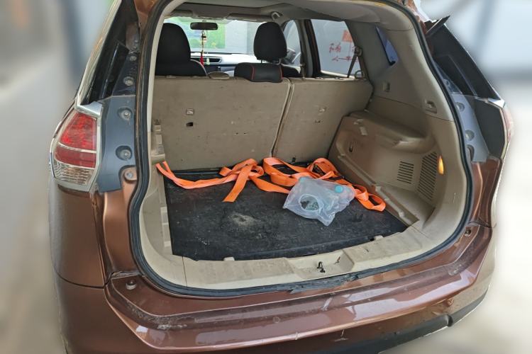 Used Nissan X-Trail 2014 2.0L CVT Comfort Edition 2WD Trunk