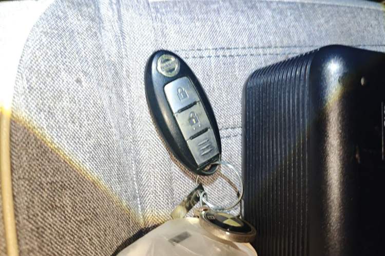 Used Nissan X-Trail 2014 2.0L CVT Comfort Edition 2WD Vehicle Key