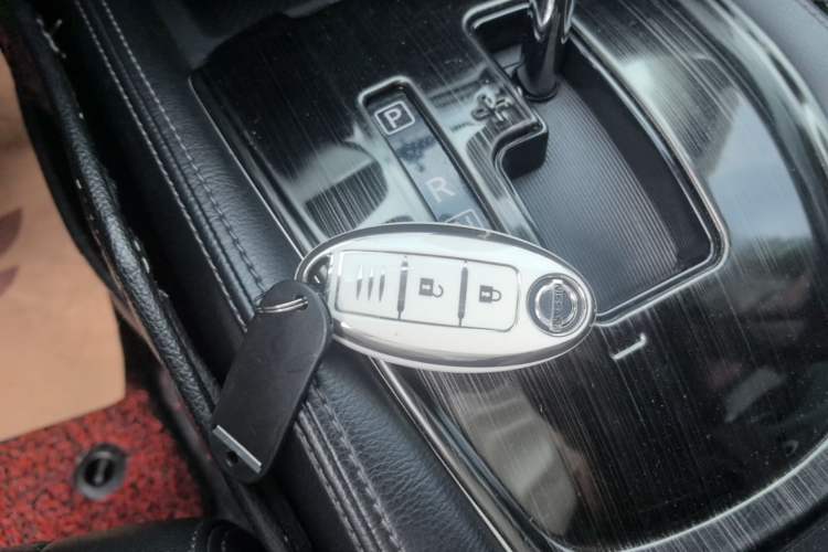 Used Nissan X-Trail 2014 2.0L CVT Comfort Edition 2WD Vehicle Key