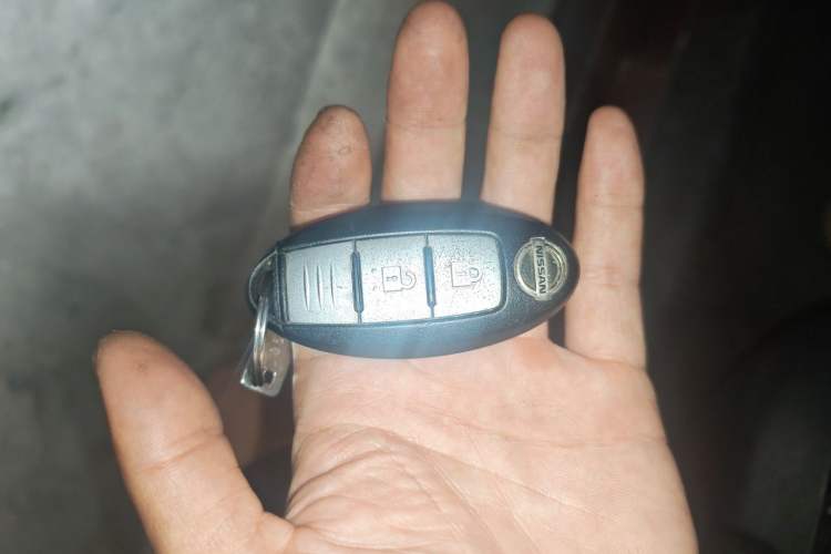 Used Nissan X-Trail 2014 2.0L CVT Comfort Edition 2WD Vehicle Key