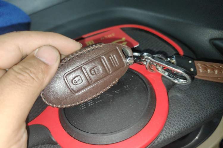 Used Nissan X-Trail 2014 2.0L CVT Comfort Edition 2WD Vehicle Key