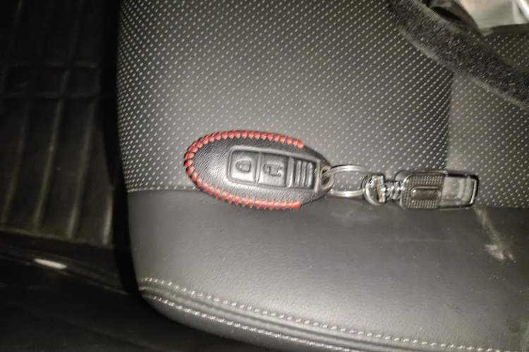 Used Nissan X-Trail 2014 2.0L CVT Comfort Edition 2WD Vehicle Key