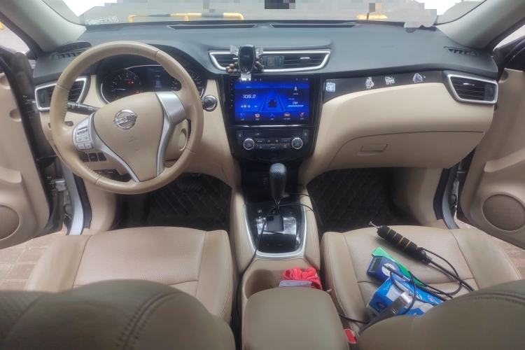 Used Nissan X-Trail 2014 2.0L CVT Comfort Edition 2WD Center Console