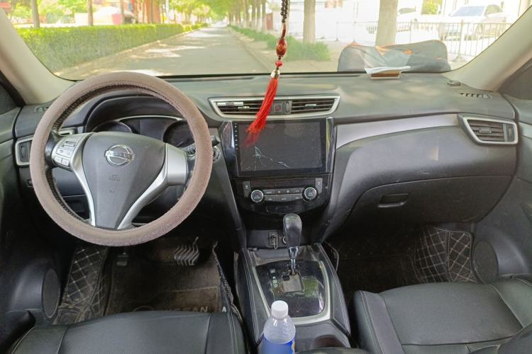 Used Nissan X-Trail 2014 2.0L CVT Comfort Edition 2WD Center Console