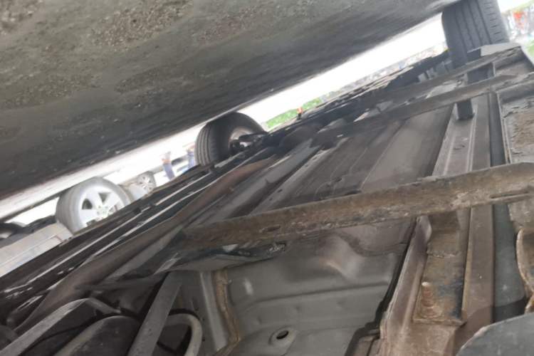 Used Nissan X-Trail 2014 2.0L CVT Comfort Edition 2WD Chassis Rear Left