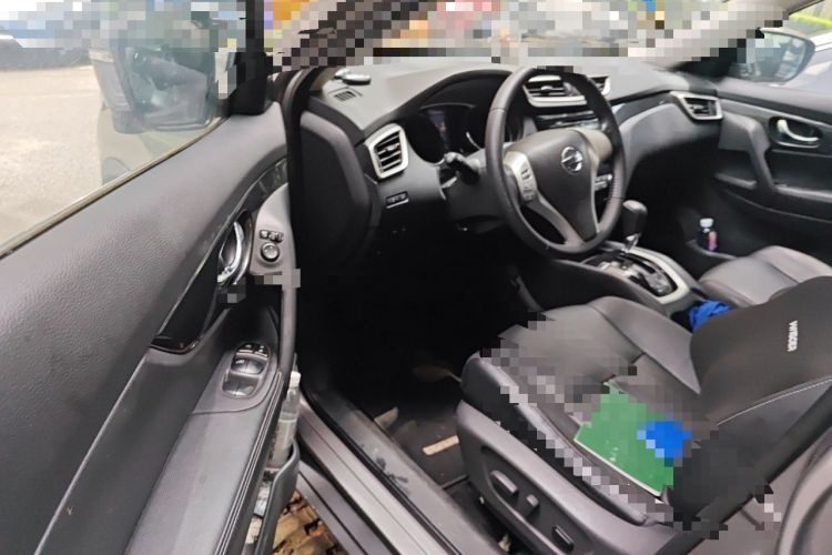 Used Nissan X-Trail 2014 2.5L CVT Luxury Edition 4WD Driver Seat