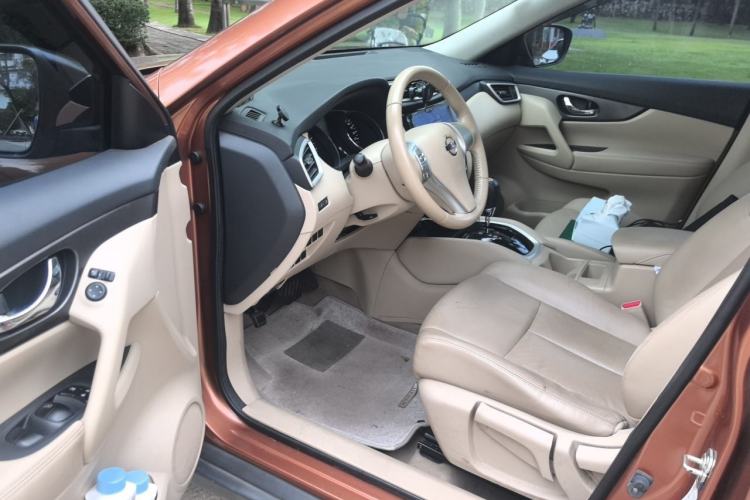 Used Nissan X-Trail 2014 2.0L CVT Comfort Edition 2WD Driver Seat