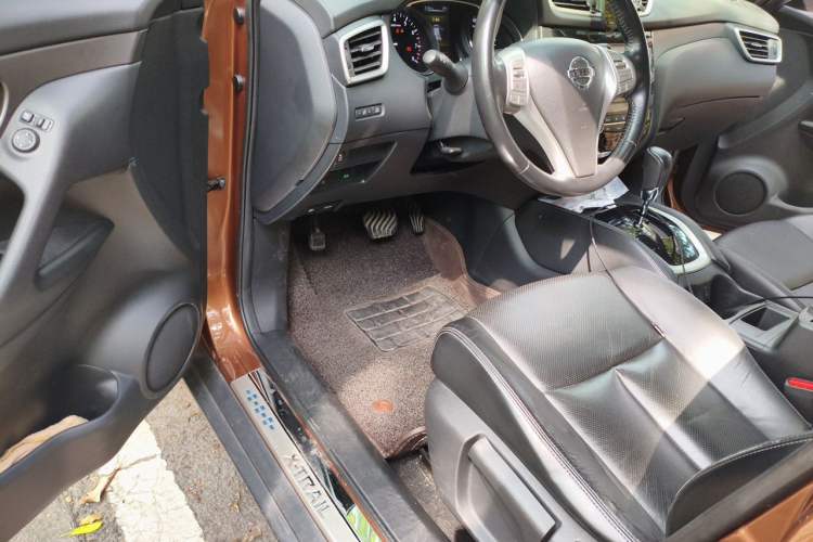 Used Nissan X-Trail 2014 2.0L CVT Smart Edition 2WD Driver Seat