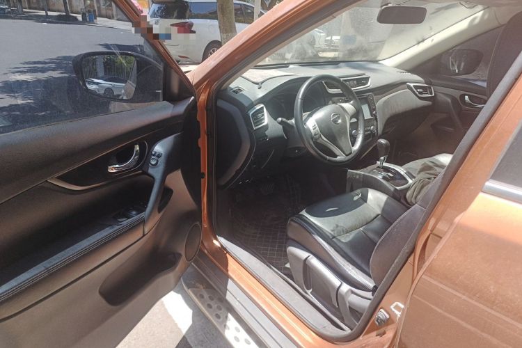 Used Nissan X-Trail 2014 2.0L CVT Comfort Edition 2WD Driver Seat