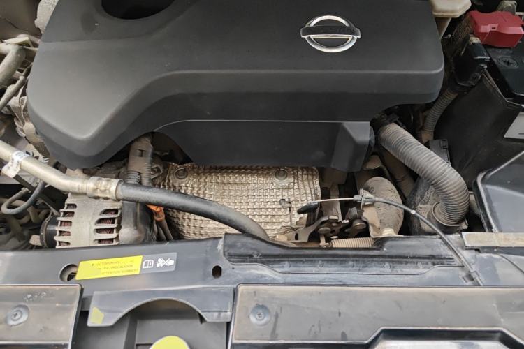 Used Nissan X-Trail 2014 2.5L CVT Luxury Edition 4WD Engine Bay