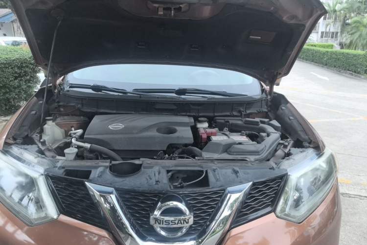 Used Nissan X-Trail 2014 2.0L CVT Comfort Edition 2WD Engine Bay