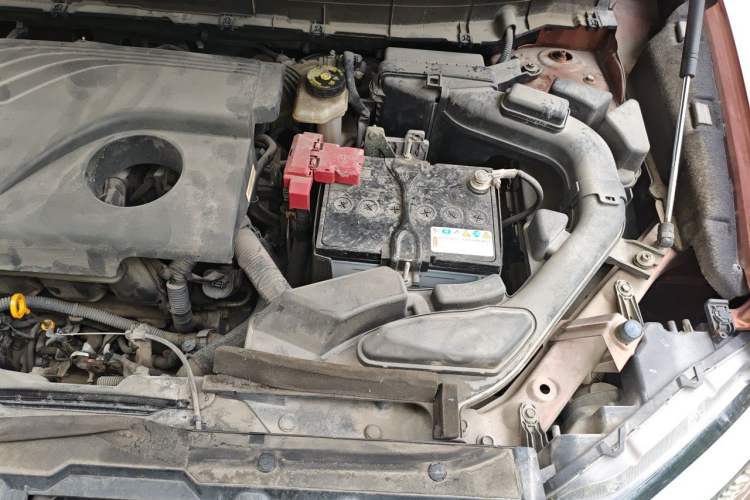 Used Nissan X-Trail 2014 2.0L CVT Comfort Edition 2WD Engine Bay Left