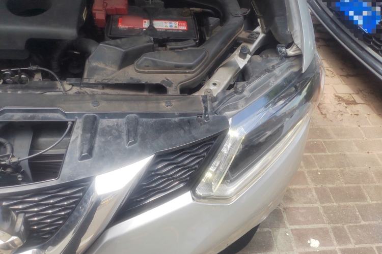 Used Nissan X-Trail 2014 2.0L CVT Comfort Edition 2WD Engine Bay Left
