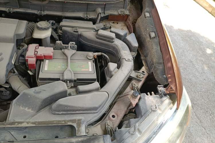 Used Nissan X-Trail 2014 2.0L CVT Comfort Edition 2WD Engine Bay Left