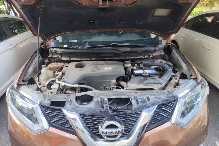 Used Nissan X-Trail 2014 2.5L CVT Luxury Edition 4WD Engine Bay