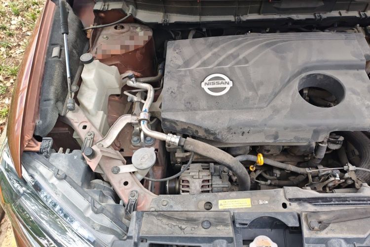 Used Nissan X-Trail 2014 2.0L CVT Comfort Edition 2WD Engine Bay Right