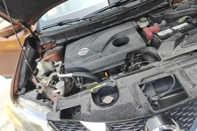Used Nissan X-Trail 2014 2.0L CVT Comfort Edition 2WD Engine Bay Right