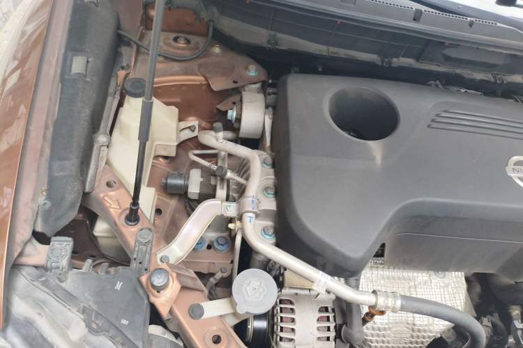 Used Nissan X-Trail 2014 2.5L CVT Luxury Edition 4WD Engine Bay Right