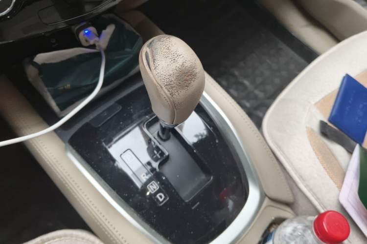 Used Nissan X-Trail 2014 2.0L CVT Comfort Edition 2WD Gear Lever