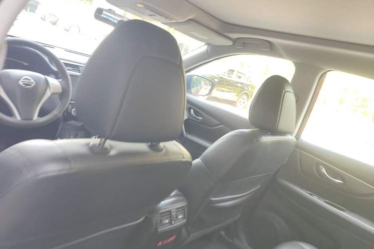 Used Nissan X-Trail 2014 2.0L CVT Comfort Edition 2WD Headliner