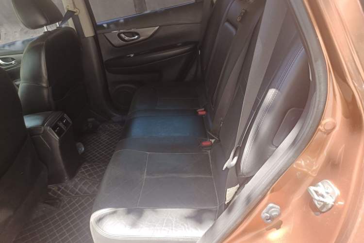 Used Nissan X-Trail 2014 2.0L CVT Comfort Edition 2WD Left Rear Seat