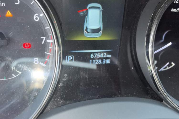 Used Nissan X-Trail 2014 2.0L CVT Comfort Edition 2WD Odometer Close Up