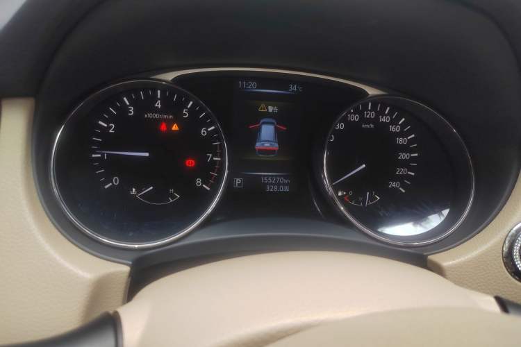 Used Nissan X-Trail 2014 2.0L CVT Comfort Edition 2WD Odometer Close Up