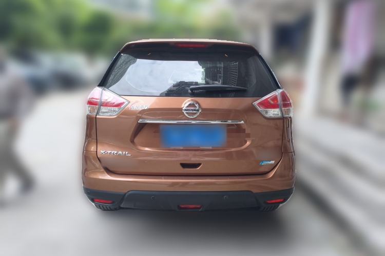 Used Nissan X-Trail 2014 2.5L CVT Luxury Edition 4WD Rear