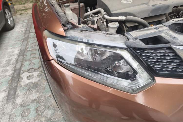 Used Nissan X-Trail 2014 2.0L CVT Comfort Edition 2WD Right Front Headlight